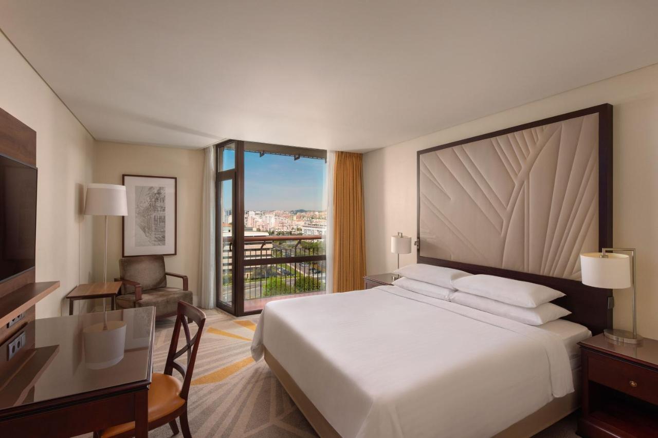 Comfort King Guest room 1 King Balcony,1379256923:JPEG