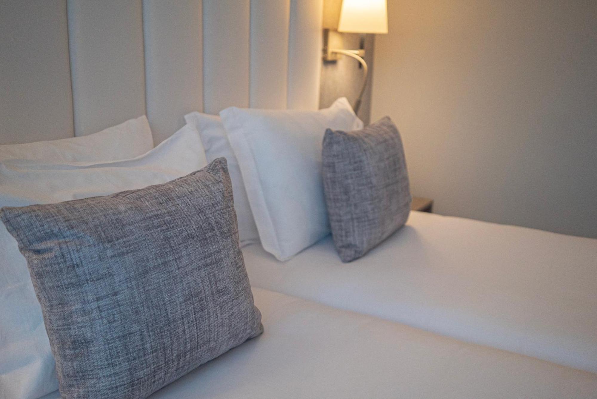 Quarto Superior com Cama de Casal ou 2 de Solteiro