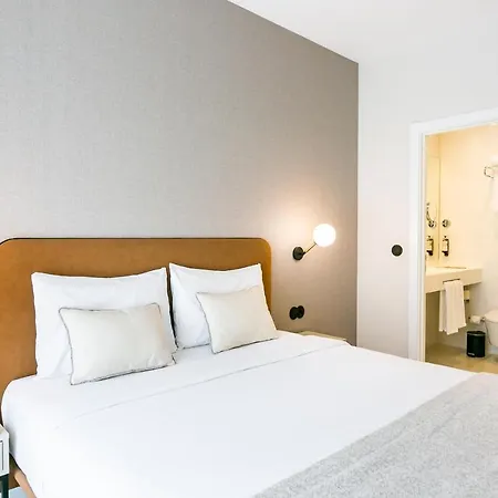 LX SoHo Boutique Hotel by RIDAN Hotels-3